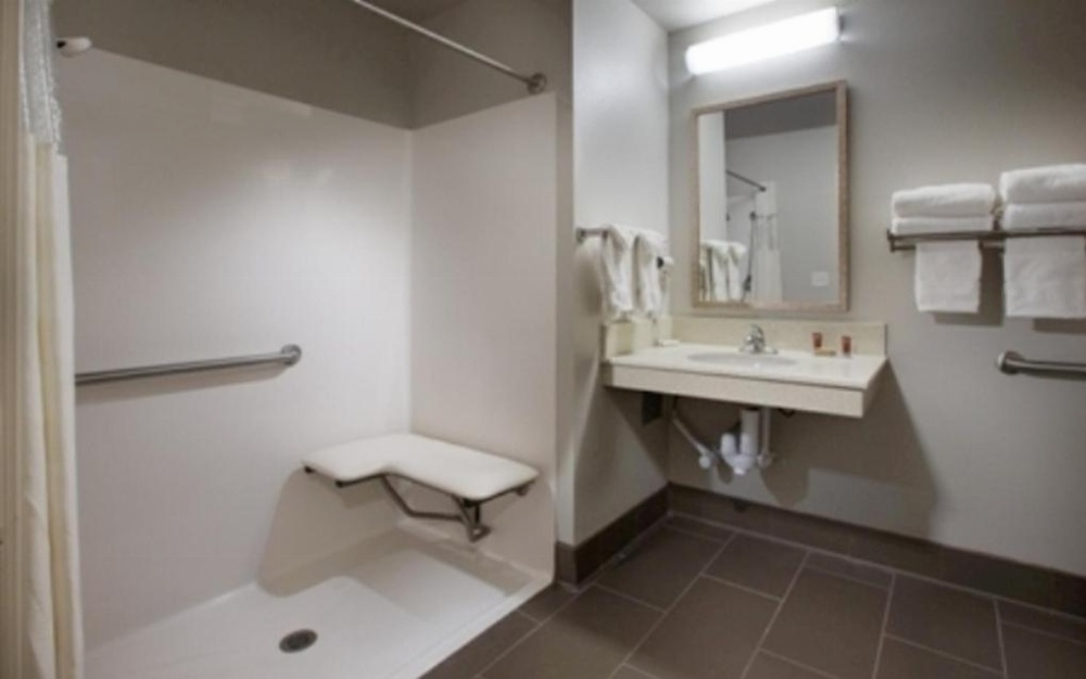 Room image 3
