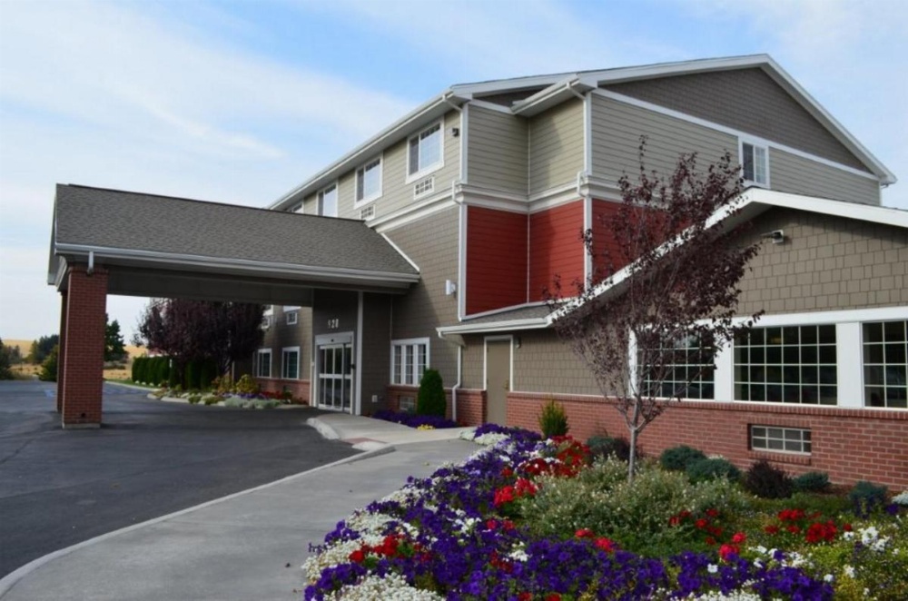 Coast Hilltop Inn Image 17