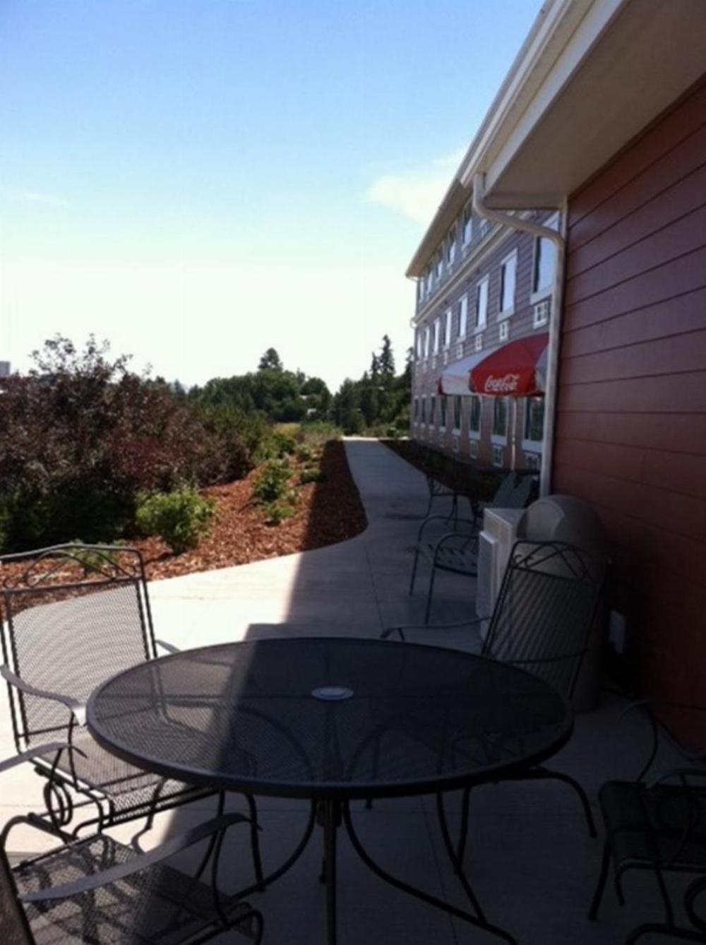 Coast Hilltop Inn Image 6