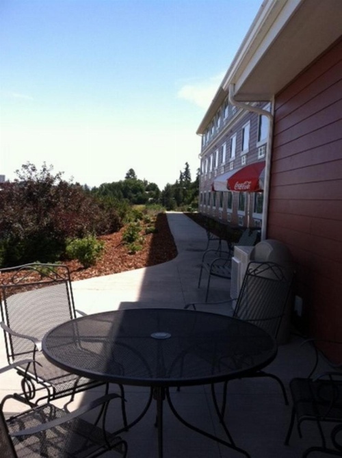 Coast Hilltop Inn image 6